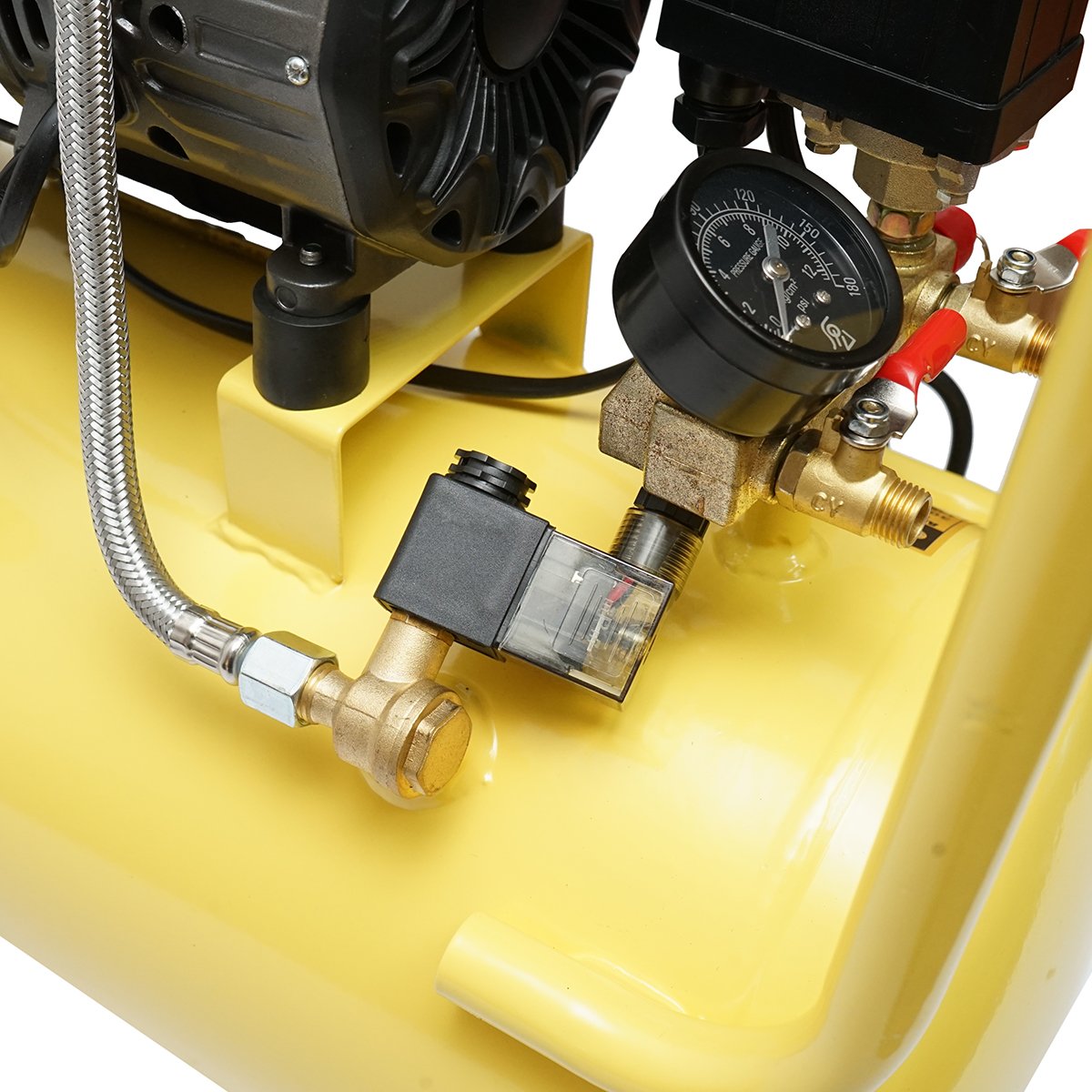 Compresor aer fara ulei silentios, volum 30L, putere 1490W/2CP presiune maxima 8 bar, volum aer aspirat 130 L/min Crownman